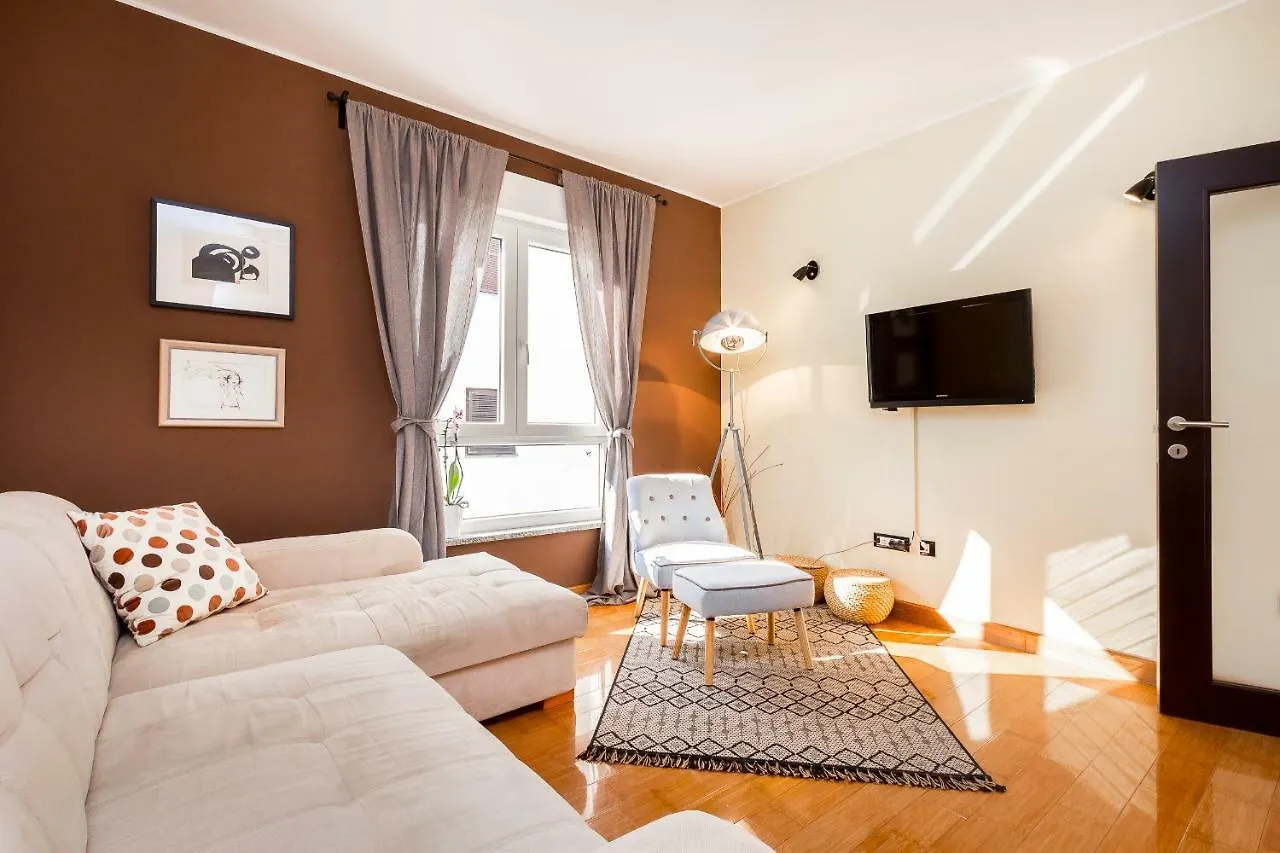 City Stylish Apartment プーラ クロアチア